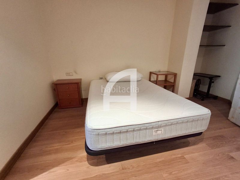 Foto f0a6a6f4-2e15-45fd-90a7-58daf3fb786e. Rent flat with heating parking in Centro - Areal Vigo