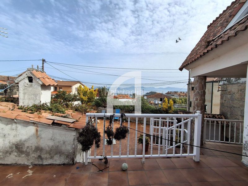 Foto 88d61f45-88cf-440c-a5d0-5f69b0a45e28. Casa amb calefacció aparcament a Coruxo - Oia - Saiáns Vigo