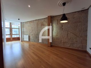 Miete Etagenwohnung  Garcia olloqui. Magnífica vivienda ubicada en la priviligiada plaza compostela