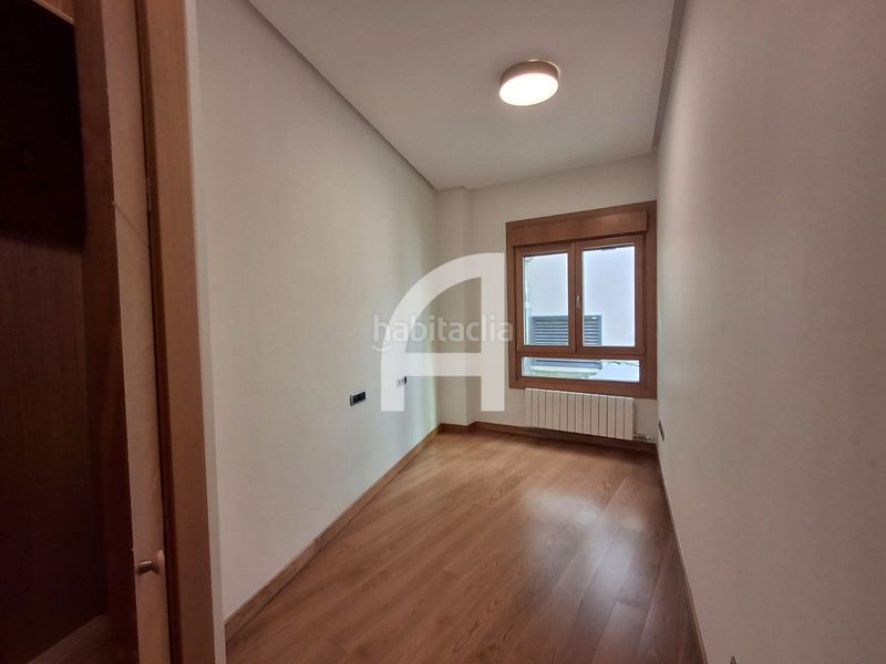 Foto 021ffffb-b5d2-4729-b9b7-4690d0dcf0d3. Rent flat with heating parking in Centro - Areal Vigo