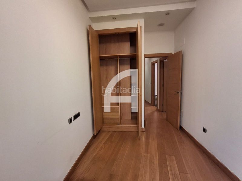 Foto 080447a7-49aa-43d2-8fe0-259ca62593de. Rent flat with heating parking in Centro - Areal Vigo