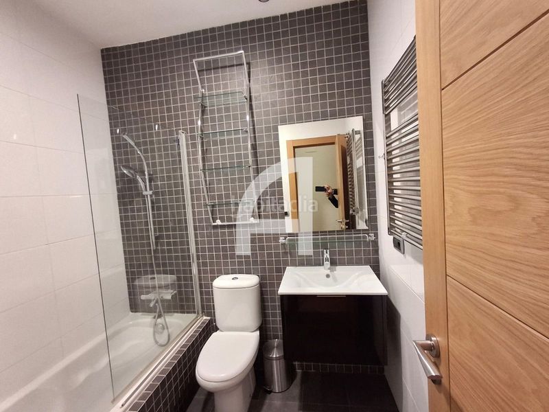 Foto aa421840-a87e-4f98-8c5b-6b0458df5bf0. Rent flat with heating parking in Centro - Areal Vigo