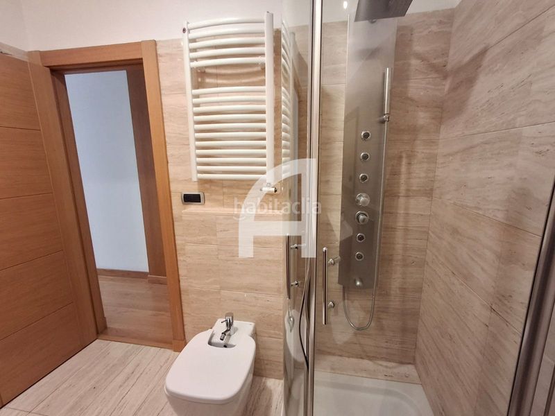 Foto c15da41b-6cbb-46ff-9670-a7bf7ed930a7. Rent flat with heating parking in Centro - Areal Vigo