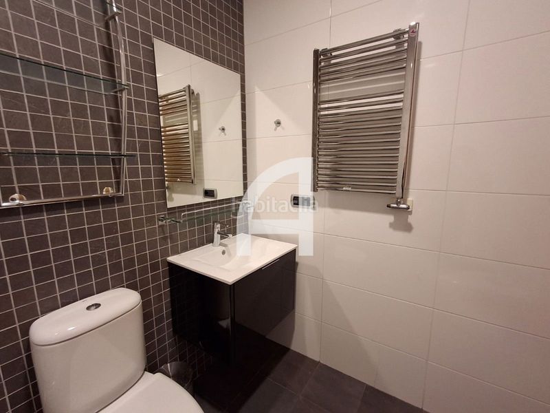 Foto f30ba602-ecdb-4046-b05a-e332f10fa1ad. Rent flat with heating parking in Centro - Areal Vigo