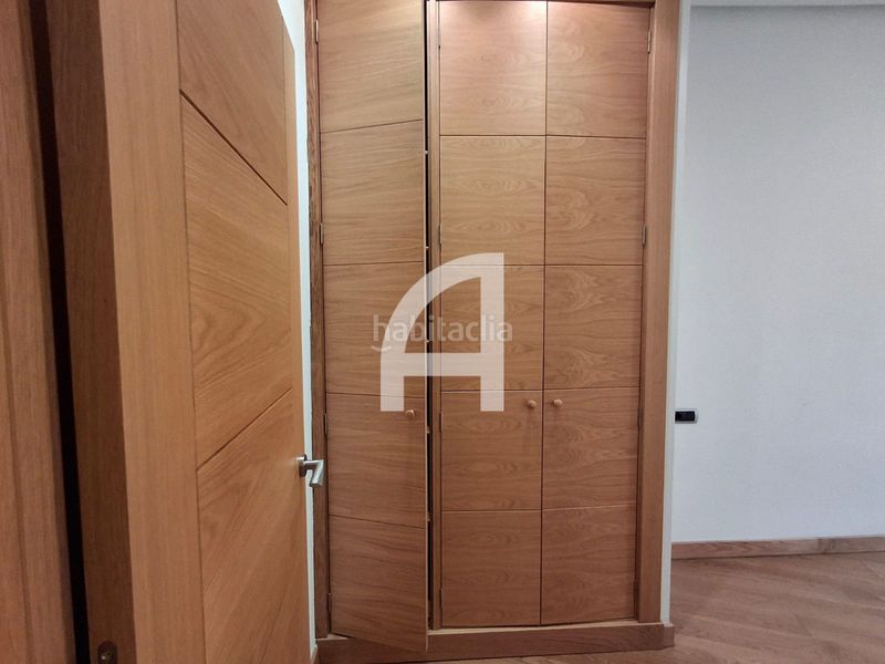 Foto fc3e5aae-abcb-4f8c-b589-27c232979d25. Rent flat with heating parking in Centro - Areal Vigo