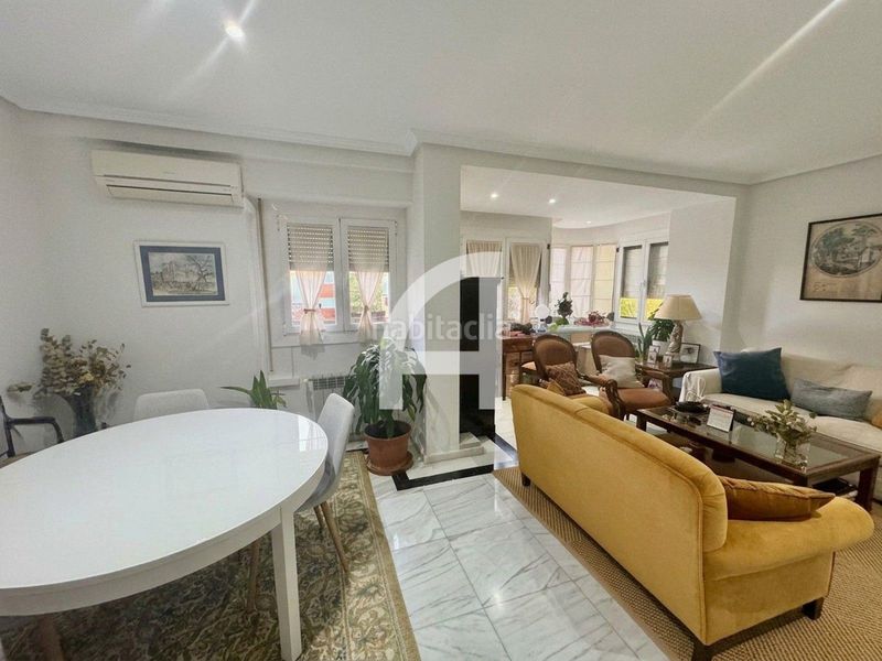 Foto be2586c5-eb05-4488-9d7f-07364719d0a8. Flat with heating parking in Colina Madrid