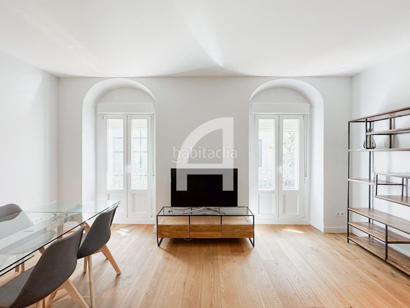 Foto 1d32190f-bbad-48c4-983a-83804fb2179c. Rent flat with heating in Recoletos Madrid