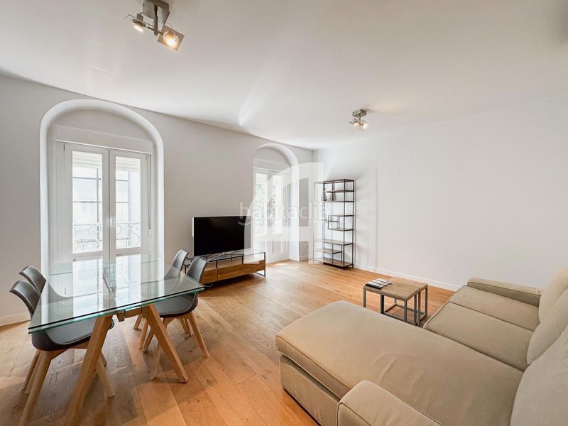 Foto b87e8446-9c83-41b3-a8a7-b2dff8949435. Rent flat with heating in Recoletos Madrid