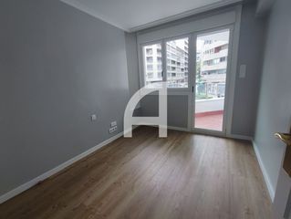Affitto Appartamento  Rua de rosalia castro. Piso en rosalia de castro reformado, dos dormitorios y despacho