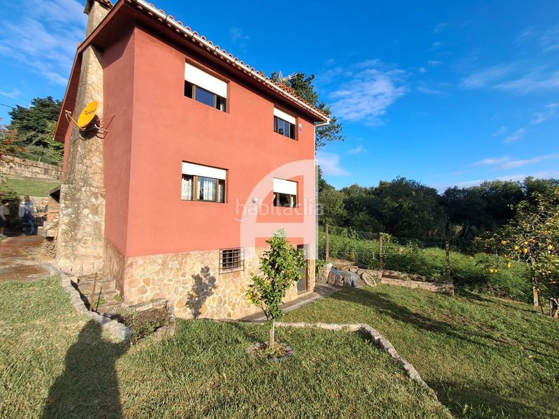 Foto 8b995cab-fc91-4352-8600-1f2373a3e929. Casa amb aparcament a Alcabre Vigo