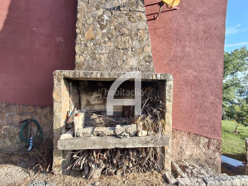 Foto e876e299-3b64-41ba-b28b-09c2eb41e352. Casa amb aparcament a Alcabre Vigo