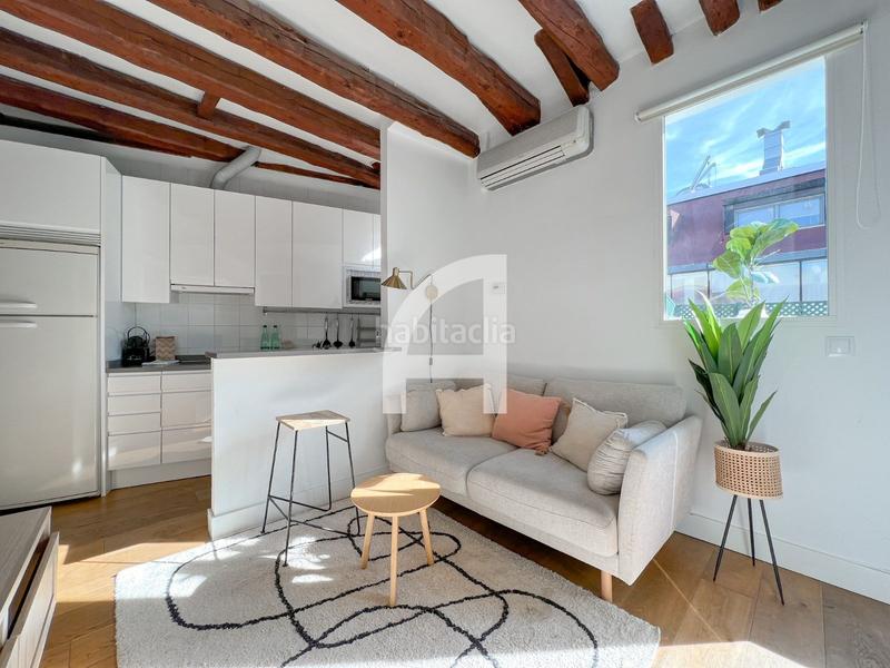 Foto 438d3ee8-a315-4d61-80b4-069c4c3e2e80. Location attique avec chauffage dans Recoletos Madrid