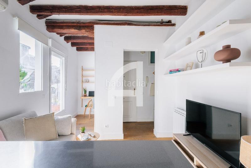 Foto 49f1f8f5-0ccd-46a8-9d61-eff0cc4275bd. Location attique avec chauffage dans Recoletos Madrid