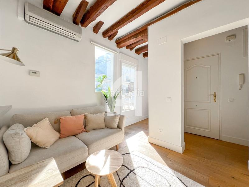 Foto 9ff8af59-01db-4037-99f8-c5c42bc4cf10. Miete dachwohnung mit heizung in Recoletos Madrid