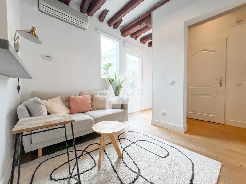 Foto d15f8282-62b0-401b-ae67-7e3d6dc648d1. Rent penthouse with heating in Recoletos Madrid