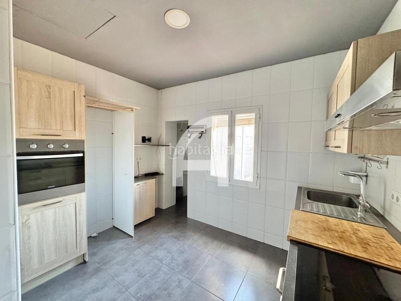 Foto 58d8ed14-8d2b-4fe1-b3d9-9cb0a1dedd67. Dachwohnung mit heizung in Fuente del Berro Madrid