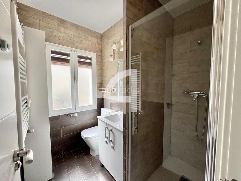 Foto 89fa76bc-2fec-420b-9ea0-e8cd1960a407. Dachwohnung mit heizung in Fuente del Berro Madrid