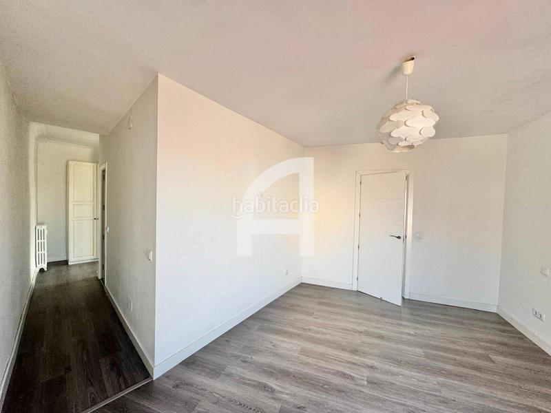 Foto 9a230fe1-e526-4c41-a832-cdf26deecc8e. Dachwohnung mit heizung in Fuente del Berro Madrid