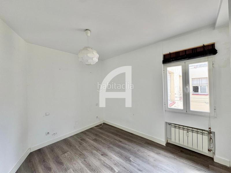 Foto a0681195-440e-4371-87c2-cbc67e432a1d. Dachwohnung mit heizung in Fuente del Berro Madrid