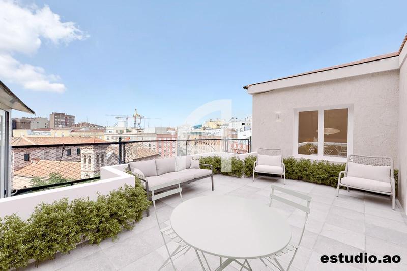 Foto b40511d4-b14c-45f2-b67f-8385fb31e094. Dachwohnung mit heizung in Fuente del Berro Madrid