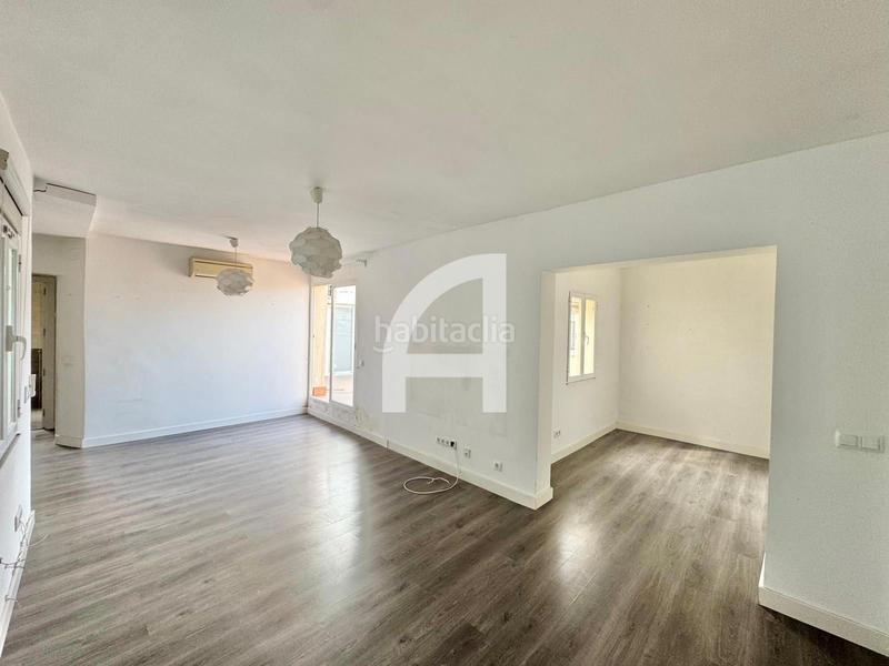 Foto c7c52449-e1e7-4f55-90ec-280bb6d4803e. Dachwohnung mit heizung in Fuente del Berro Madrid