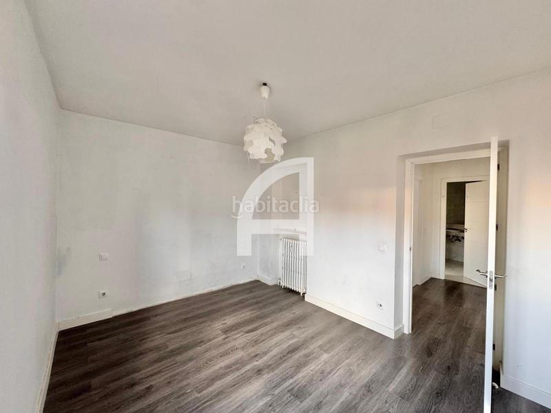 Foto e74e7d9c-d432-4f39-aa79-e1ddbaac743c. Dachwohnung mit heizung in Fuente del Berro Madrid