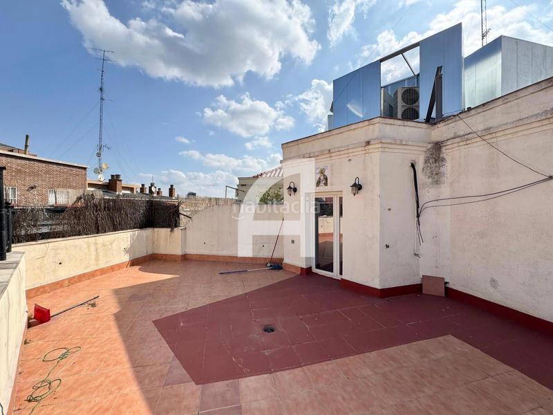 Foto f333f15e-1cbe-4318-9b0c-352f98e0d6bc. Dachwohnung mit heizung in Fuente del Berro Madrid