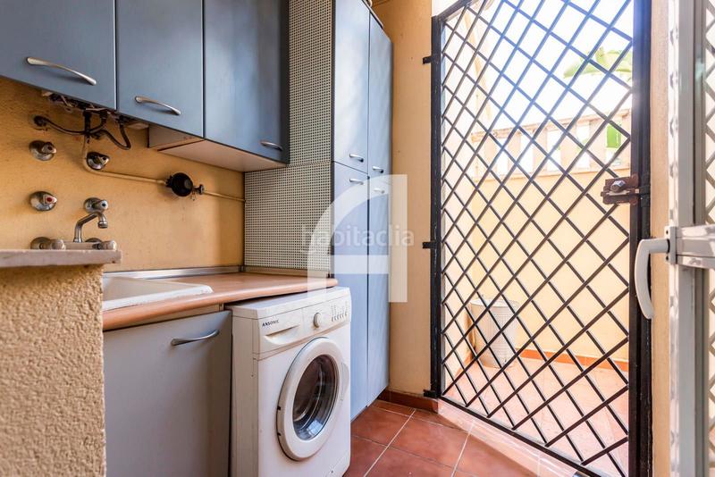 Foto 792867c9-be6a-4f80-a3e3-f18b46bef047. Pis a babor 1 a Zona Centro Comercial Torrequebrada Benalmádena