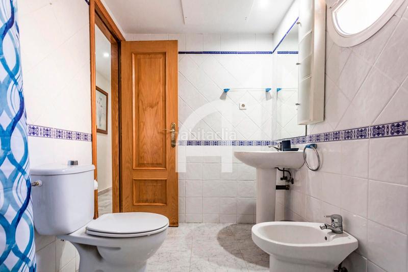 Foto 906e77fa-e01b-461d-8b79-5d9f93533510. Pis a babor 1 a Zona Centro Comercial Torrequebrada Benalmádena