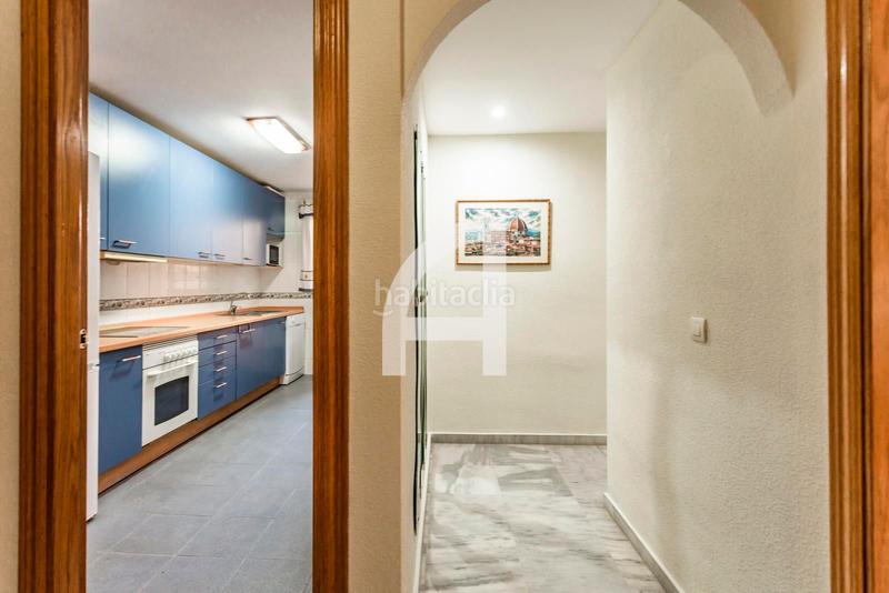 Foto c023df03-395c-4b44-a849-262ad66c91e2. Pis a babor 1 a Zona Centro Comercial Torrequebrada Benalmádena