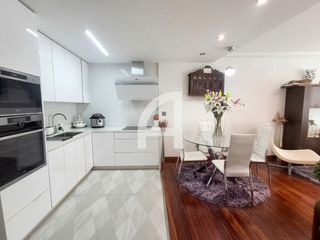 Flat  R. de rosal�a de castro. Acogedor y moderno piso en pleno centro de vigo