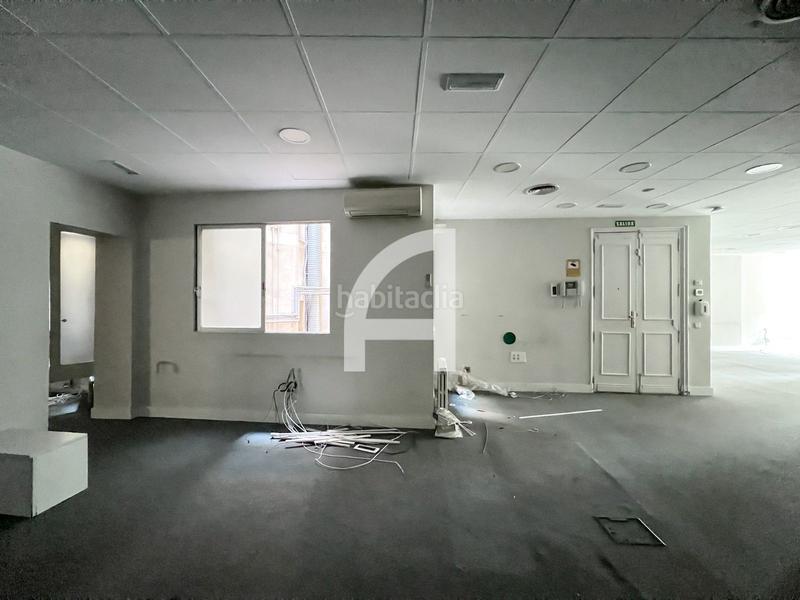 Foto cc52e89f-75b4-4cba-a99d-b920ab86428d. Alquiler oficina  exterior en finca señorial en Madrid