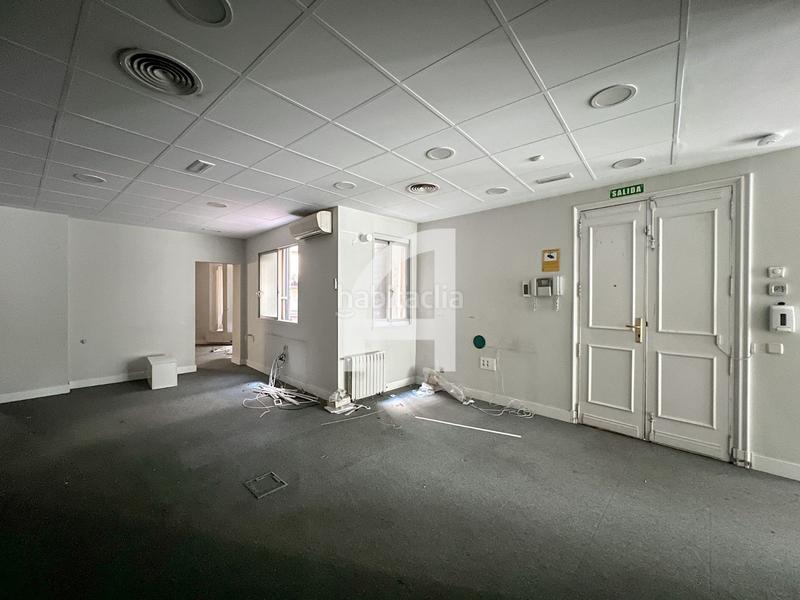 Foto e7334531-3f51-4e10-a17e-ceca193d7e1e. Alquiler oficina  exterior en finca señorial en Madrid