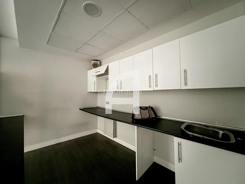 Foto 44eedae5-e316-48d4-bf11-5023618c184e. Lloguer oficina amb calefacció a Almagro Madrid