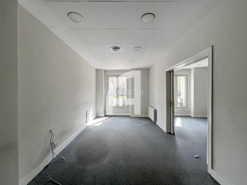 Foto c559f5aa-6dc5-462c-aae3-fac26f5fa51f. Location bureau avec chauffage dans Almagro Madrid