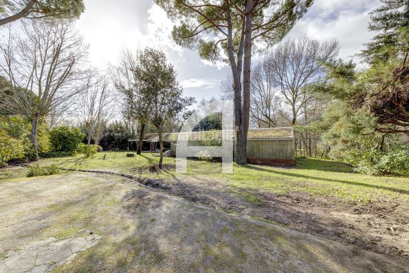 Foto d2279419-592e-409e-ba49-dab13ec7edc3. Chalet con riscaldamento piscina in Villafranca del Castillo Villanueva de la Cañada