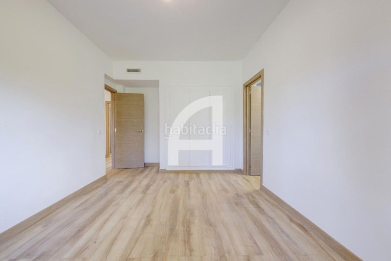 Foto ef1375e4-b8bd-4ae2-9d6c-ad0e0159e4ff. Chalet con riscaldamento piscina in Villafranca del Castillo Villanueva de la Cañada