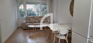 Miete Etagenwohnung  Menendez pelayo. Amplio y luminoso apartamento en niño jesus