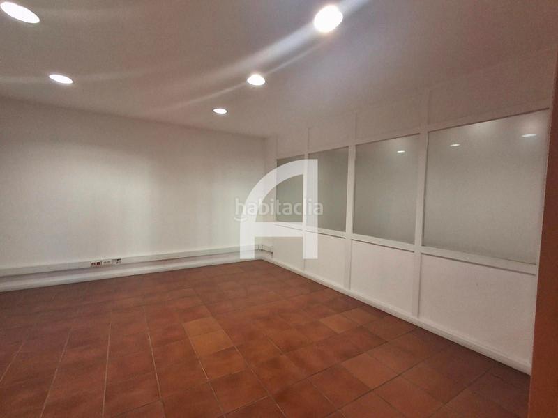 Foto 92f2dc36-b581-4b49-b4de-01d0190d360d. Lloguer oficina a Plaza España - Corte Inglés Vigo