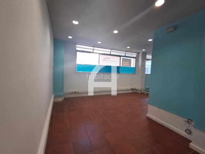 Foto 7462a90d-86a5-439e-a1b3-b130467a7884. Location bureau dans Plaza España - Corte Inglés Vigo