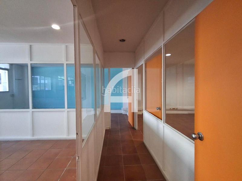 Foto ee77bff5-0028-46af-8cc6-b5a5f2edb487. Miete büro in Plaza España - Corte Inglés Vigo