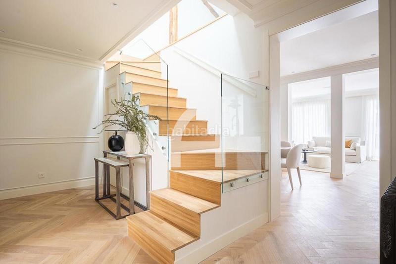 Foto 512479ab-f626-4bf2-a989-566b859a803f. Dúplex amb calefacció a Recoletos Madrid