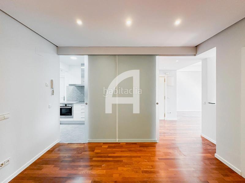 Foto 1c01546b-b289-4828-9719-6022b3b431d1. Rent flat with heating in El Viso Madrid