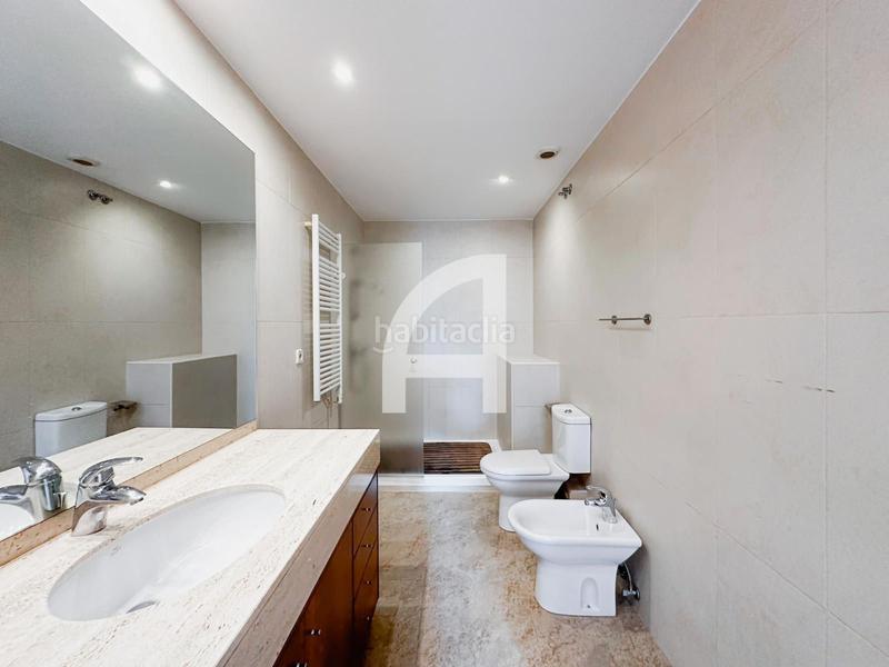 Foto 4436f794-c4fd-4cae-b935-a246acc5db5d. Rent flat with heating in El Viso Madrid