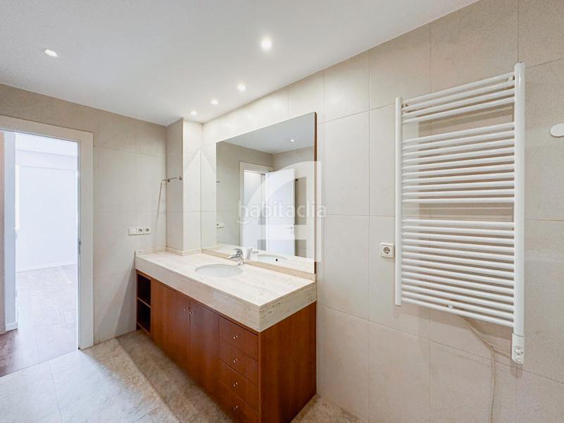 Foto 65f8bfe1-4e51-497c-8395-db4a80fce904. Rent flat with heating in El Viso Madrid