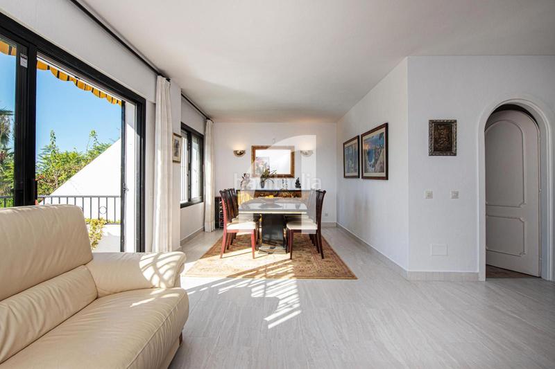 Foto 32694ecf-745d-4307-87aa-1cd0c5d781b2. Casa a schiera con piscina in Cabopino - Artola Marbella