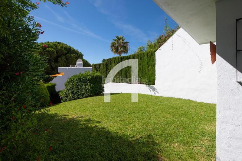 Foto 8aa33ce8-28e3-4abb-867c-05c9e8070db1. Casa a schiera con piscina in Cabopino - Artola Marbella