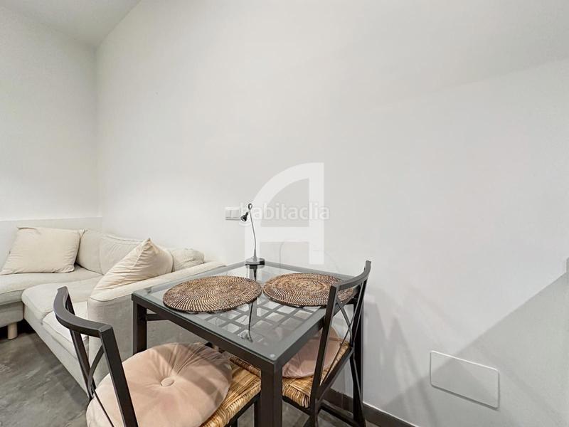 Foto cd333131-24ac-4bbe-b8f5-764458360199. Alquiler piso bonito apartamento, a escasos 5 min. del retiro, en pleno Recoletos. en Madrid