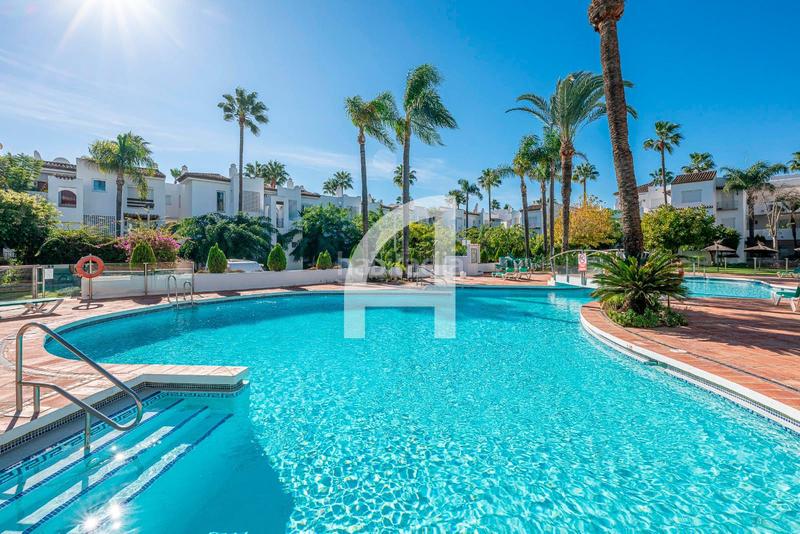 Foto 7ffefa02-d3e0-4989-af6b-60b9cb9f8868. Flat in costalita p. andaluz i in Centro Estepona