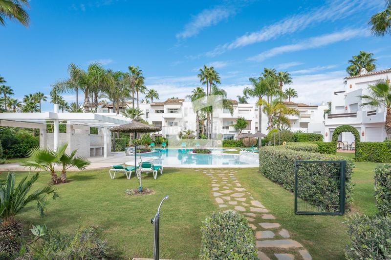 Foto 84580be3-ee2e-403e-98d0-5de6886efddb. Flat in costalita p. andaluz i in Centro Estepona